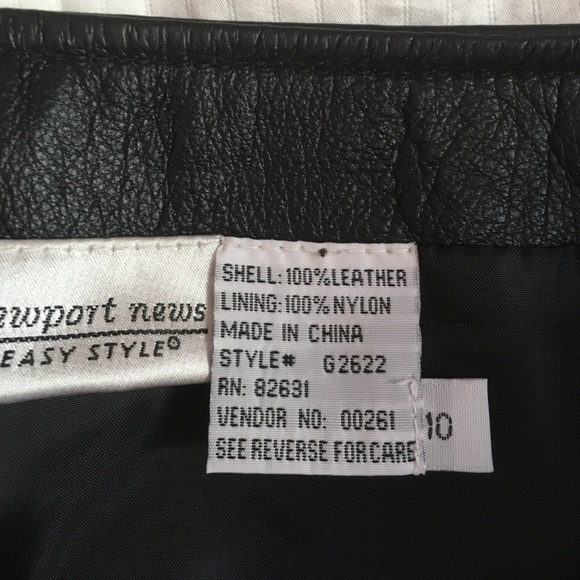 Black leather mini skirt - Picture 3 of 3